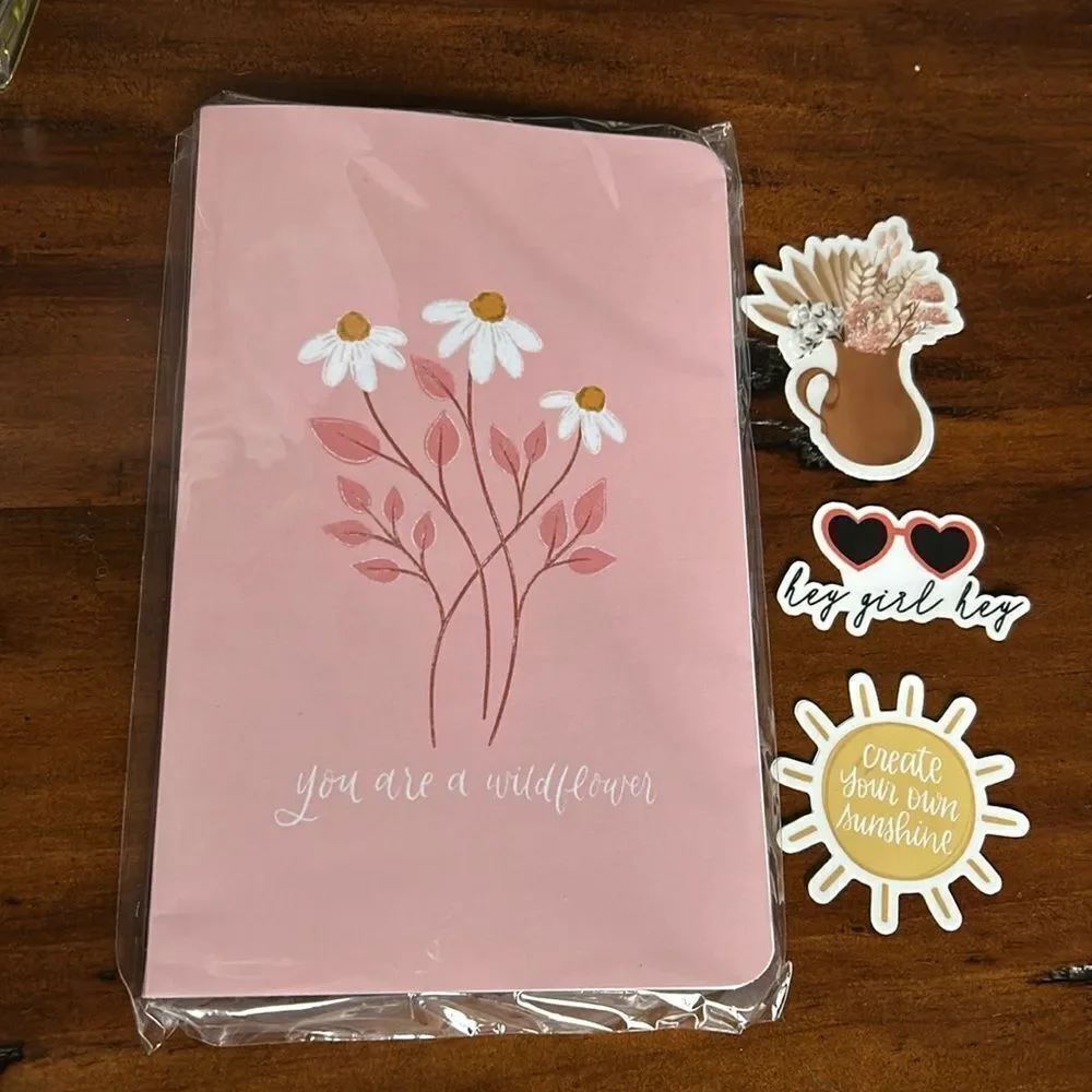 Notebook Elyse Breanne plus 3 stickers all new